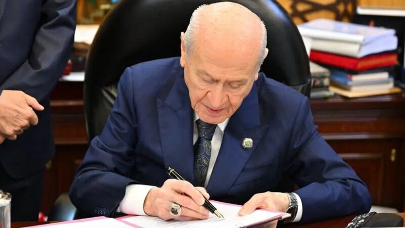 MHP Genel Başkanı Devlet Bahçeli’den Terörsüz Türkiye' Mesajı: 'Ya Terör Ya Demokrasi, Ya Silah Ya Siyaset' - Resim : 2