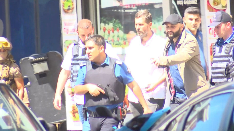 Gaziosmanpaşa'da Dehşet Anları: Sığındığı Yufkacıda Vurulan Kadın Hayatını Kaybetti - Resim : 3
