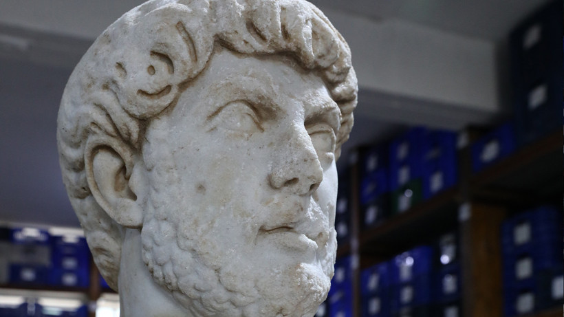 Kibyra Antik Kenti'nde Heyecan Veren Keşif: Roma İmparatoru Hadrianus 1600 Yıl Sonra Yeniden Ayağa Kaldırıldı - Resim : 4