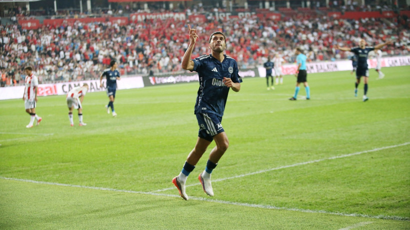 Fenerbahçe Samsun'da 3 Puanı 2 Golle Kaptı: Oğuz Aydın Yıldızlaştı - Resim : 1