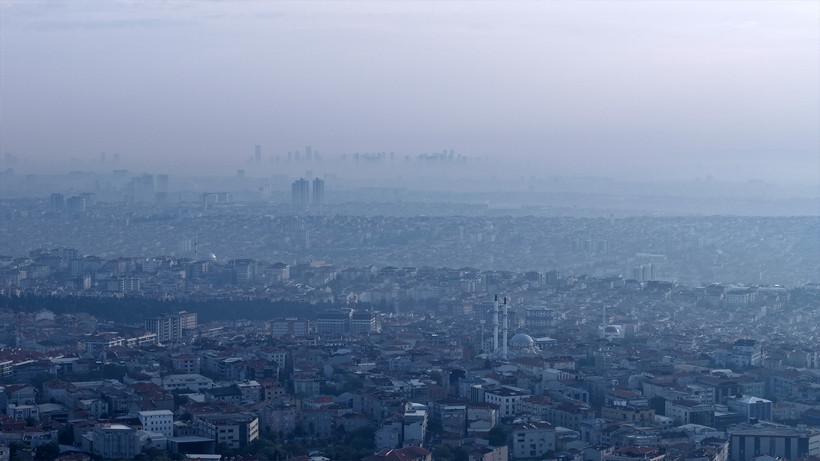 İstanbul’un Üzerini Gri Bir Örtü Kapladı! Hava Kalitesi İlçe İlçe Değişti, İki Semt İçin Alarm - Resim : 1