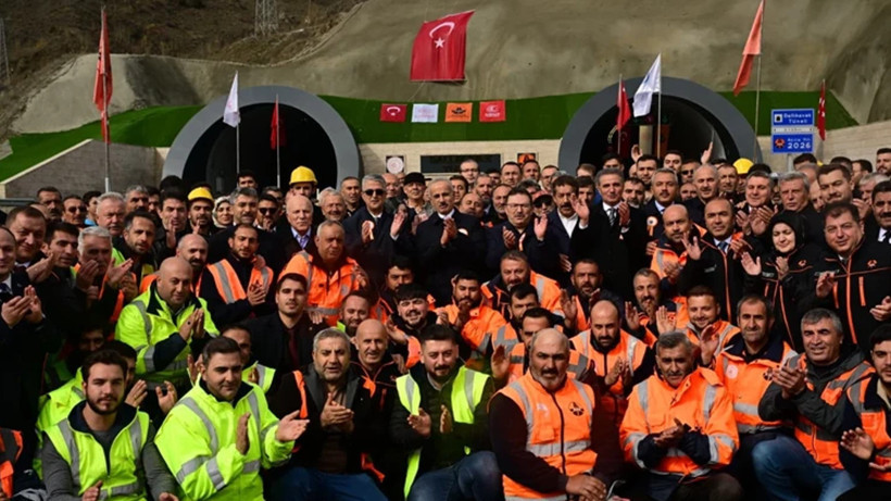 Dallıkavak Tüneli Açıldı: 20 Dakikalık Yol 5 Dakikaya İndi - Resim : 2