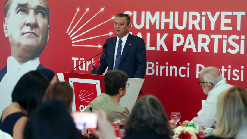 CHP'nin 101'inci Kuruluş Yıl Dönümü... CHP Lideri Özgür Özel, Mağdur Ailelerle Buluştu: 'Annenin Gözyaşının Rengi Yoktur' - Resim : 7