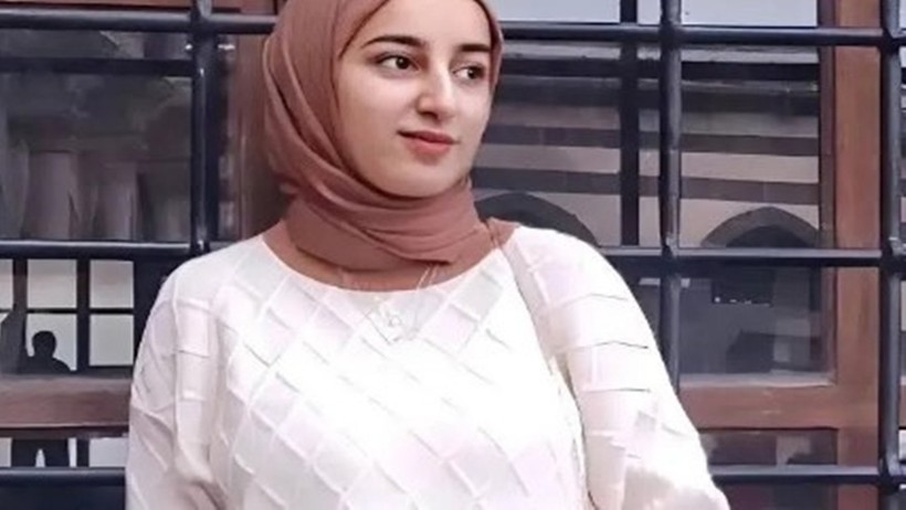 Rojin'in Kaybolmadan 2 Gün Önceki Görüntüleri Ortaya Çıktı: Yurda Babasıyla Sohbet Ederek Böyle Gitti - Resim : 2