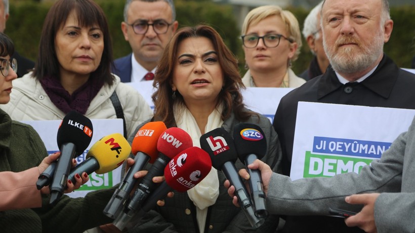 DEM Parti'den İçişleri Bakanlığı Önünde 'Kayyım' Protestosu - Resim : 1