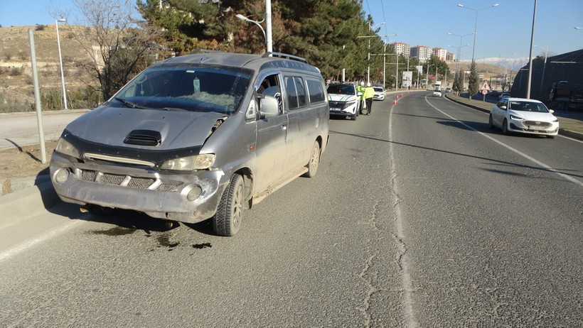 Malatya'da 5 Araç Birbirine Girdi   - Resim : 1