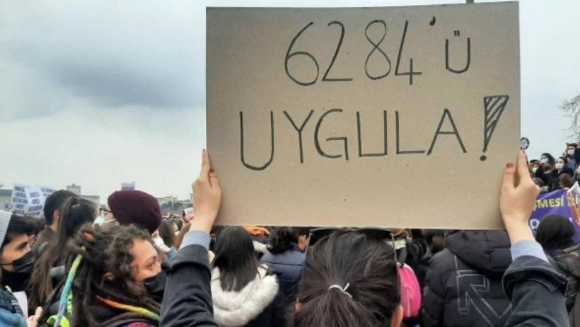 Türkiye Kadın Dernekleri Federasyonu Açıkladı: Erkekler 2024'te En Az 420 Kadını Katletti - Resim : 1