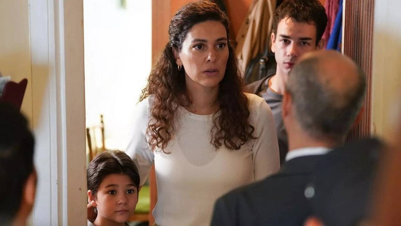 ‘Annem Ankara’ Dizisinde Ekibi Yıkan Veda! Şimdi Her Şey Değişecek, Herkese Tek Tek Mesaj Attı - Resim : 1