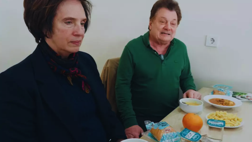 Vedat Milor'dan Kent Lokantası Yorumu: Et Yemeğine Şaşırdı, Makarnayı 'Al Dante' Buldu - Resim : 2