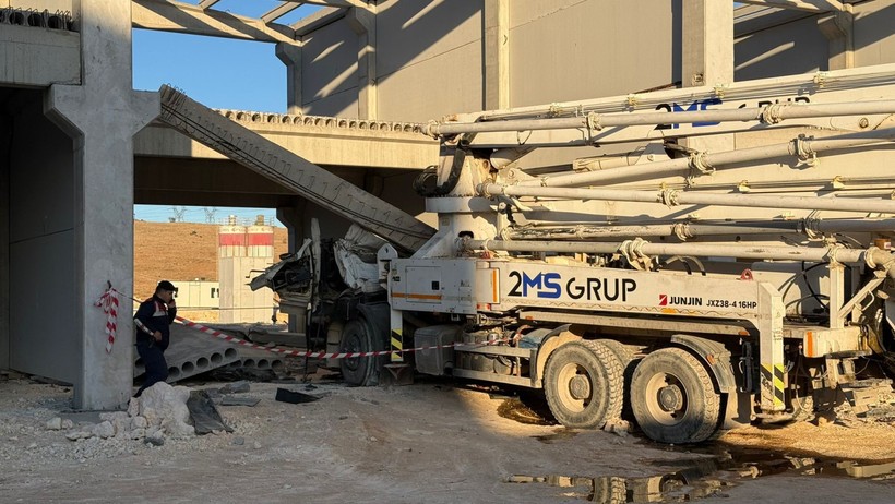 Gaziantep'te Dehşet: Vinçle Duvara Çarptı, Hayatını Kaybetti - Resim : 1