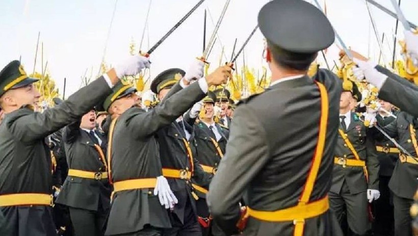 'Mustafa Kemal'in Askerleriyiz' Diyen Teğmenler İçin Karar Günü: Gözler Yüksek Disiplin Kurulu'nda - Resim : 4