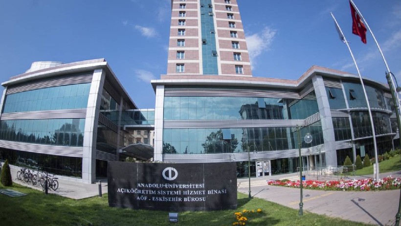 CHP’li Jale Nur Süllü’den 'Anadolu Üniversitesi' Çıkışı! 'Türkiye’nin Göz Bebeği Tasfiye mi Ediliyor?' - Resim : 3
