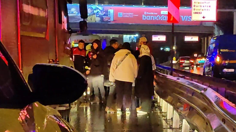 Ataşehir'de Zincirleme Facia! 6 Araç Birbirine Girdi: Ölü ve Yaralılar Var - Resim : 2