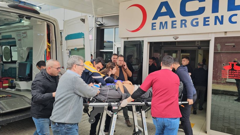 CHP Kuyucak İlçe Yönetimini Kahreden Ölüm, Deve Güreşi İzlerken Yere Yığıldı - Resim : 1