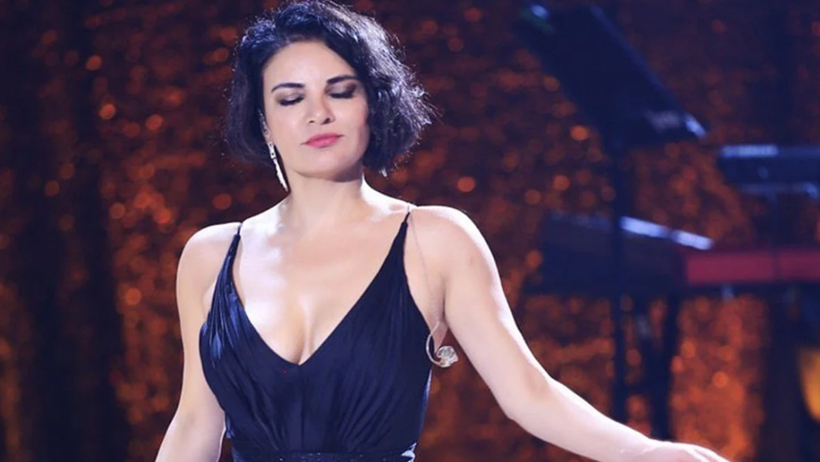 Ünlü Şarkıcı Göksel 8 Kilo Verdi, Yıllar Sonra Tarz Değiştirdi: İşte Son Hali - Resim : 1