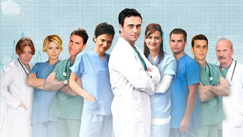 Doktorlar Dizisinin Efsane İkilisinden Yıllar Sonra Bir İlk, Herkes Geçmişe Gitti - Resim : 2