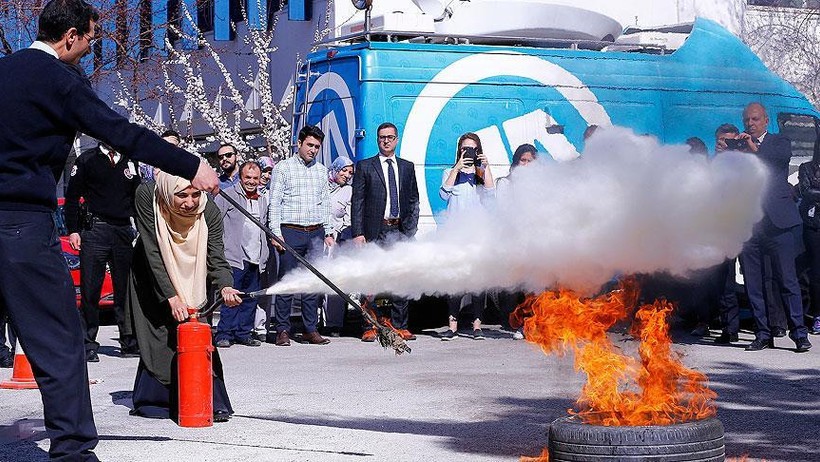 CHP'den Bakanlara: Okul ve Yurtlar Yangın Tehlikesine Karşı Güvenli mi? - Resim : 2