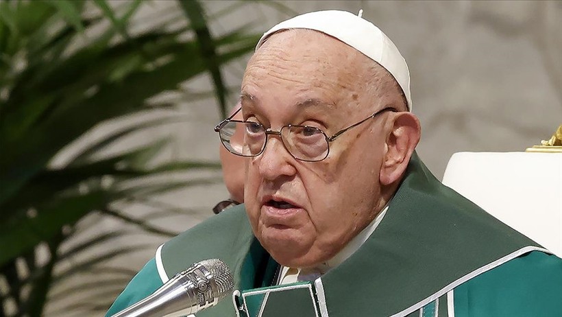 Papa Rahatsızlandı, Konuşmasını Yapamadı - Resim : 2