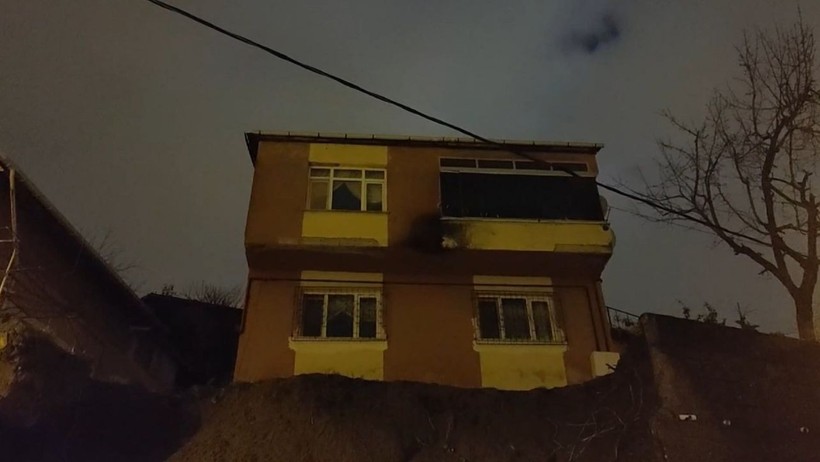 Beykoz'da Yürekler Ağza Geldi: Bina Hemen Tahliye Edildi - Resim : 1