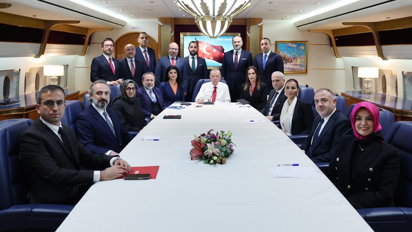 Cumhurbaşkanı Erdoğan'a Üçlü Zirve Soruldu! 'Üç Kişi de Birbirini Yemeye Başladı' - Resim : 3