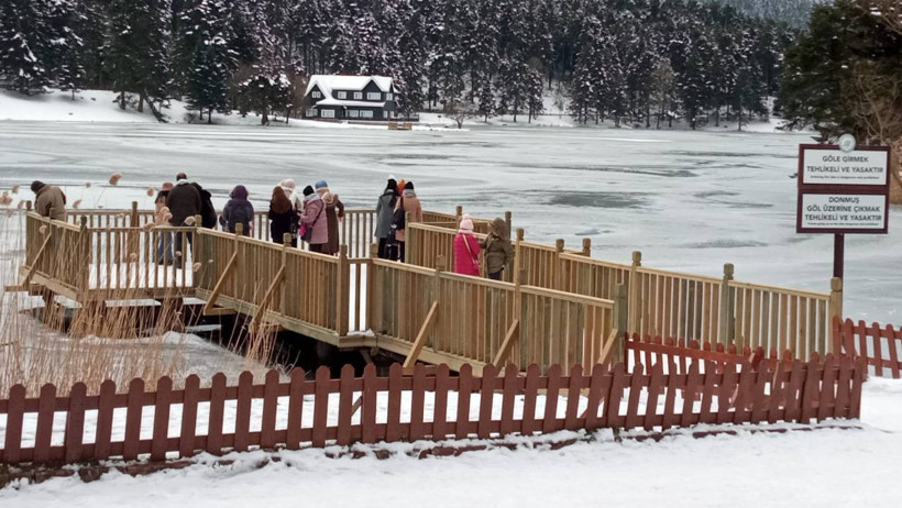 Bolu’nun Gözdesine Ziyaretçi Akını, Adım Atacak Yer Kalmadı - Resim : 1