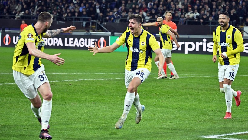 Anderlecht - Fenerbahçe Maçında Taraftara Irkçı Saldırı! Mücadelede İkinci Yarı Başladı - Resim : 2