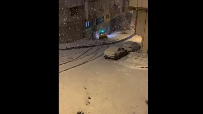 Eyüpsultan’da Faciadan Dönüldü: Taksi Yokuş Aşağı uçtu - Resim : 1