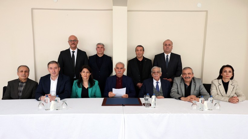 Terör Örgütü PKK Lideri Abdullah Öcalan'dan Tarihi Çağrı... 'PKK KENDİNİ FESHETSİN' - Resim : 1