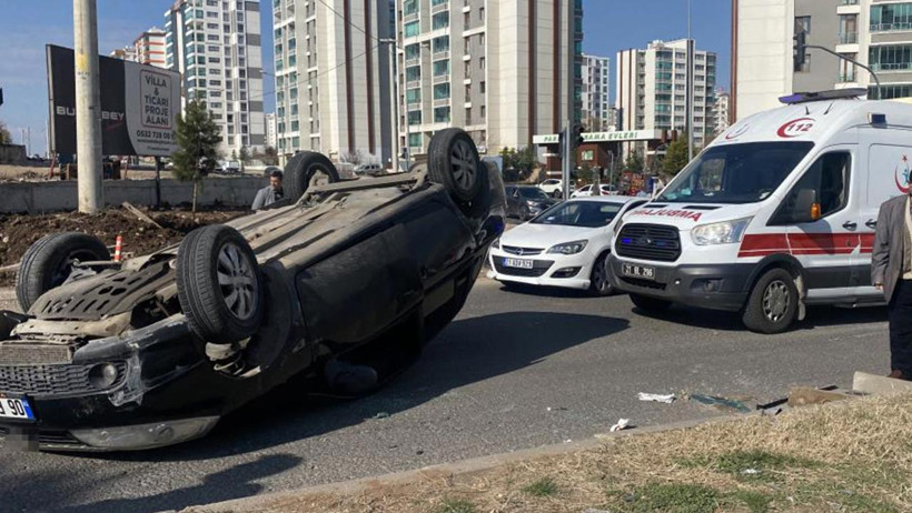 Diyarbakır’da Feci Kaza! 3'ü Çocuk 6 Yaralı - Resim : 1