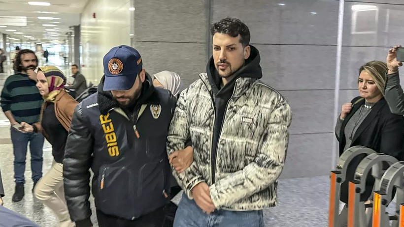Kerimcan Durmaz'dan Tahliye Sonrası Şaşırtan Hamle, Soluğu Orada Aldı - Resim : 2