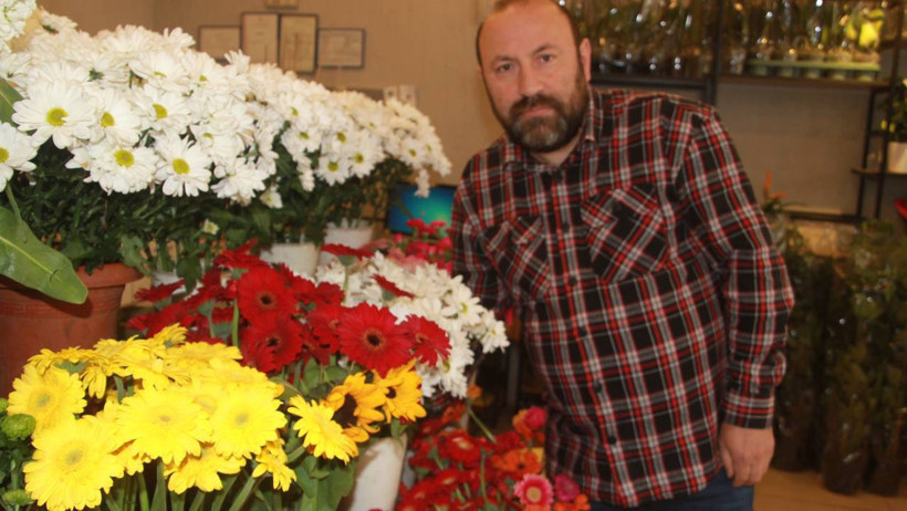 25 Yıl Çiçekçilik Yaptı, Doktora Gidince Hayatının Şokunu Yaşadı: Şimdi Mesleğini Değiştirmeye Hazırlanıyor - Resim : 1