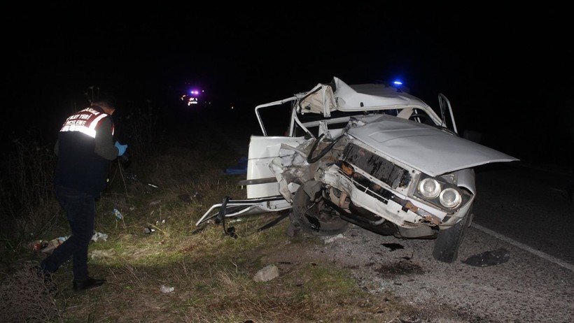 Manisa'da Korkunç Kaza: 1 Ölü, 3 Yaralı - Resim : 1