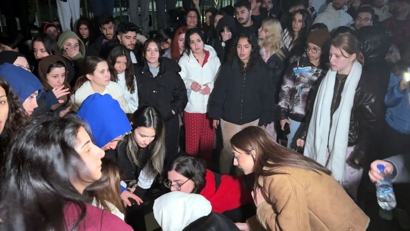 Kız Öğrenci Yurdunda Sapık Alarmı: 'Mutfak Görevlisiyim' Diyerek İçeri Girip Odaları Gezdi, Arkadaşlık Teklif Etti - Resim : 1