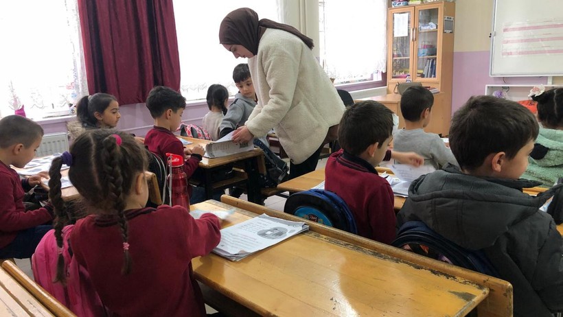 Öğrencilerin Son Ders Zili Heyecanı... 9 Günlük Ara Tatil Bugün Başlıyor! - Resim : 1