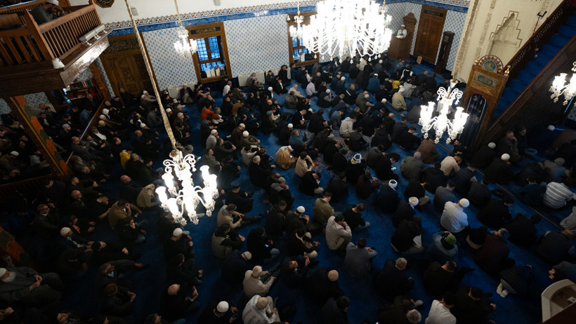 Camiler Bayram Namazı İçin Doldu - Resim : 2