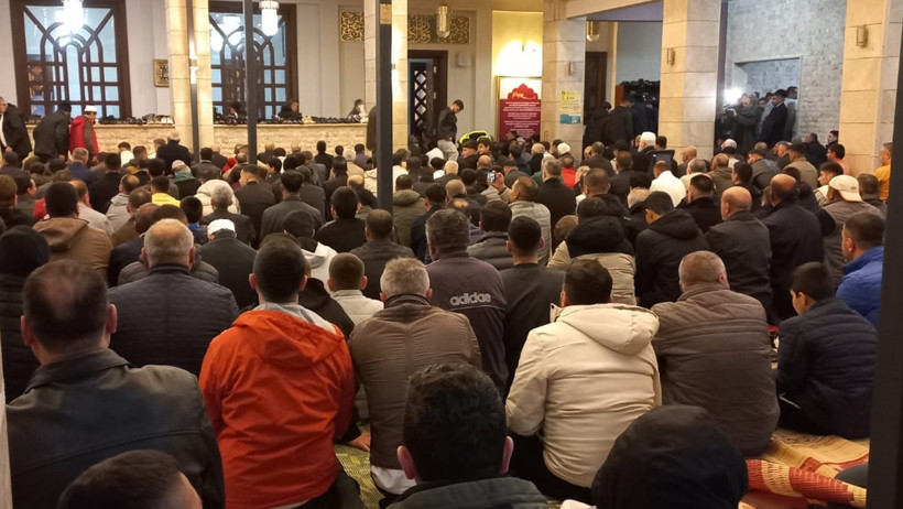 Camiler Bayram Namazı İçin Doldu - Resim : 3