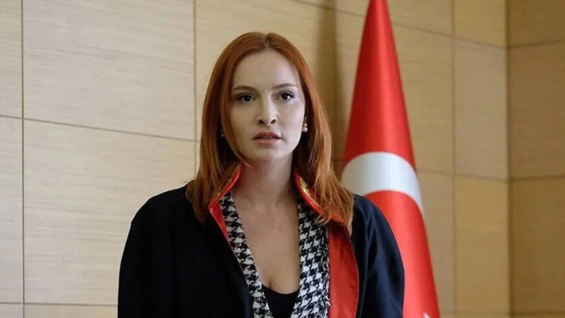 TRT Dizisinin Kadrosundan Çıkarılan Başak Gümülcinelioğlu'ndan İlk Açıklama! 'Omurga Her Şeydir' - Resim : 1