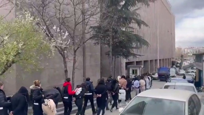 Sosyal Medyada Fuhuş Tuzağı: Erkekleri Ağlarına Düşürüp Dehşeti Yaşattılar - Resim : 1