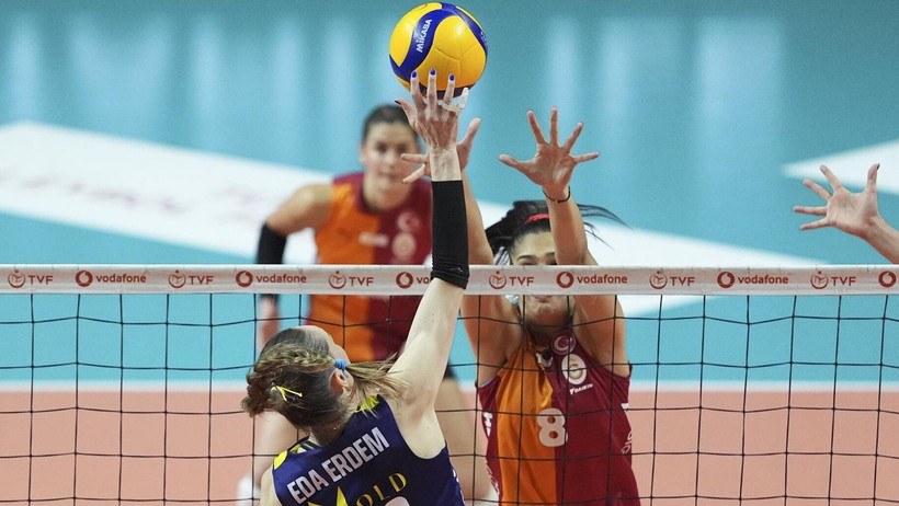 Galatasaray-Fenerbahçe Derbisi İçin Nefesler Tutuldu - Resim : 1