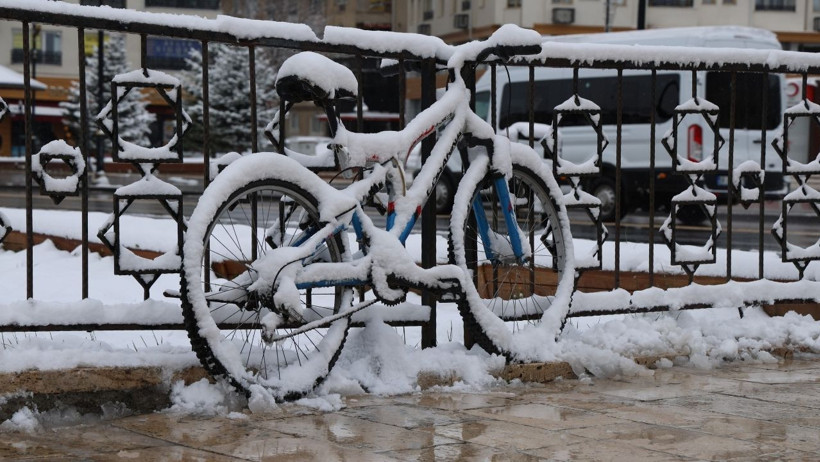 Sivas'a Nisan Sürprizi: Kent Beyaza Büründü - Resim : 2