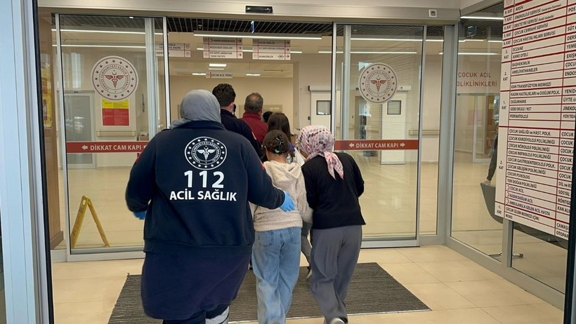 Adıyaman’da Okul Önünde Dağıtılan Şeker 15 Öğrenciyi Zehirledi - Resim : 1