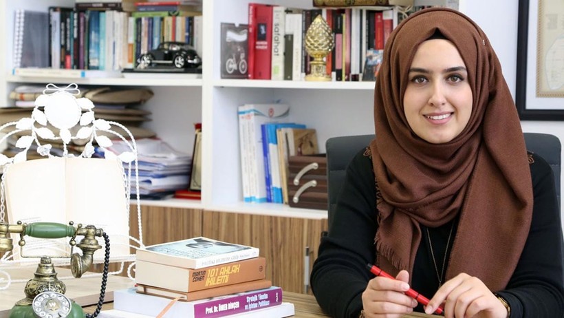 Üniversiteyi Kahreden Ölüm! Otomobildeki Doçent Hayatını Kaybetti, Eşi ve Oğlu Yaralandı - Resim : 2