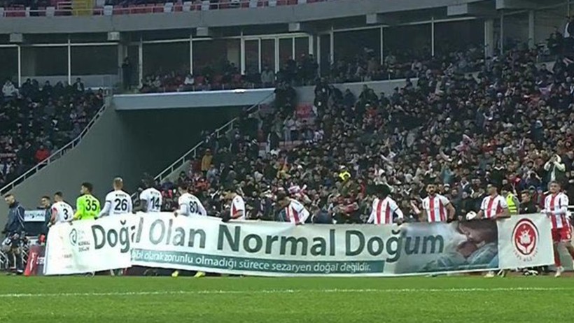 Sivasspor’un Ayıbına Bakan Memişoğlu Sahip Çıktı: Maça Sadece Erkekler Mi Geliyor? - Resim : 1