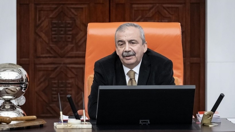Siyasilerden Sırrı Süreyya Önder İçin Geçmiş Olsun Mesajı - Resim : 1