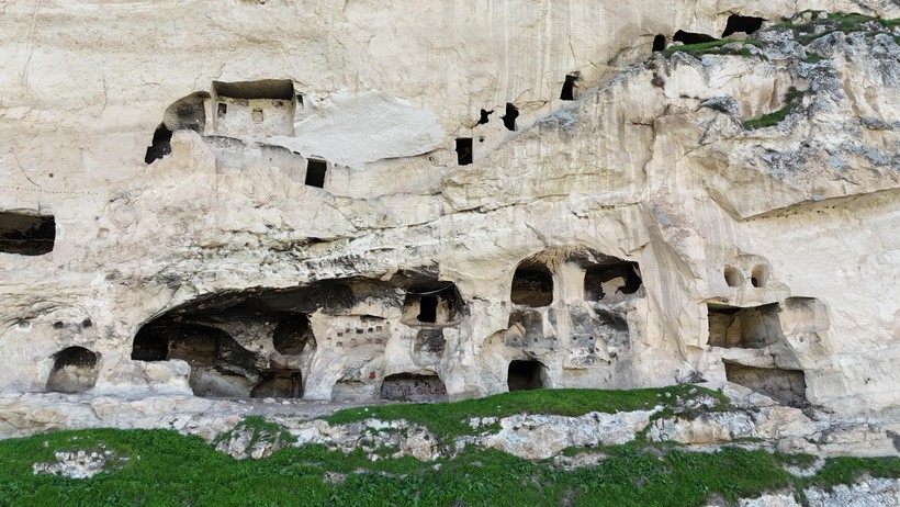 4 Katlı, 25 Odalı... Tunceli'deki Sırlarla Dolu 'İn Delikleri' İçin Harekete Geçiliyor - Resim : 1