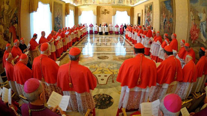 Papa Francis Hayatını Kaybetti! Yeni Papa Nasıl Seçilecek? Tüm Dünyanın Gözü Bu Bacada Olacak - Resim : 2