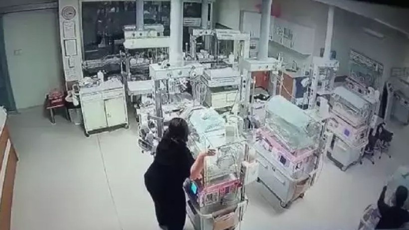 Herkes Kaçarken Onlar Kaldı: Ölümü Göze Alıp Bebekleri Yalnız Bırakmadılar - Resim : 1