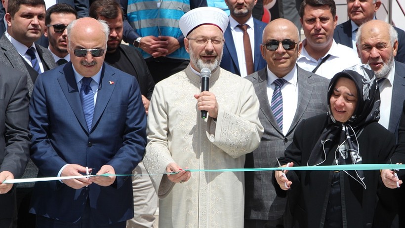 Herkes Ona, O Yapay Zekaya Sordu: İşte Ali Erbaş'ın 'Ayet' Sohbeti... - Resim : 1