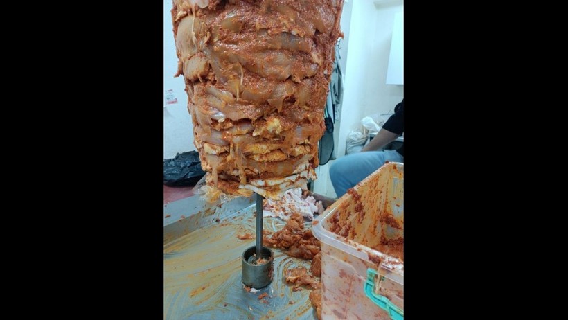 Gıda Skandalı Bu Kez Şanlıurfa'da: Dönerde 'Çiğ Tavuk' Alarmı - Resim : 1