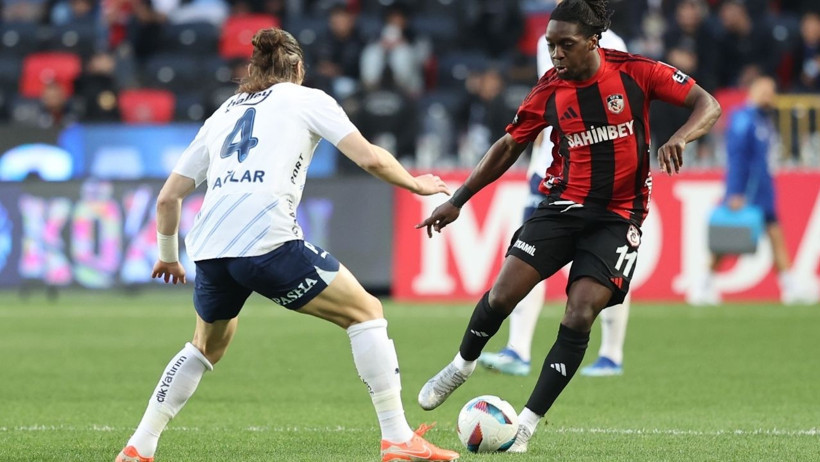 Fenerbahçe Gaziantep'te Geri Döndü: 2 Dakikada Maçı Çevirdi - Resim : 1